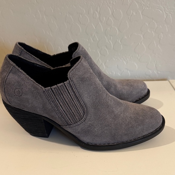 Born Women's Gray Suede Ankle Boots - Picture 3 of 6